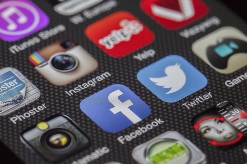 Social Media Internet Twitter